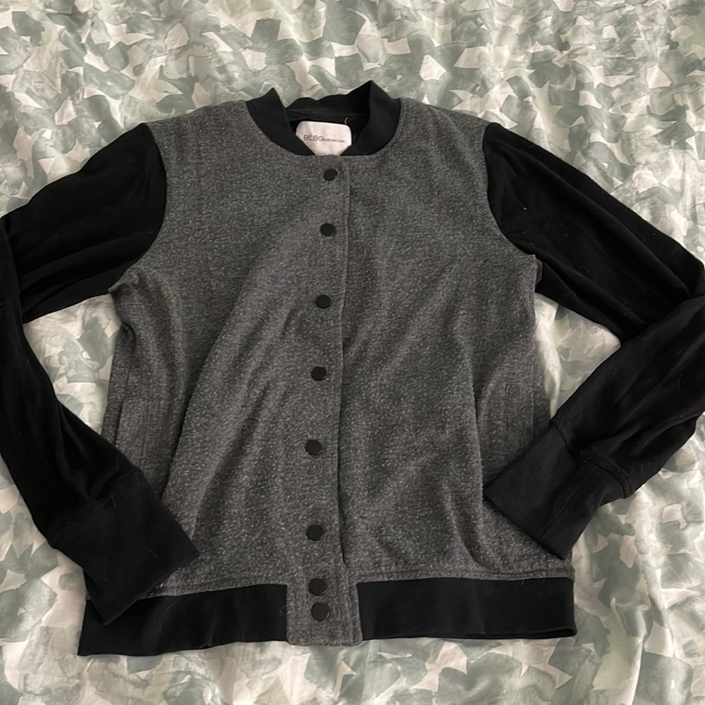 💥50% sale💥BCBGeneration button down cardigan sz M #O92